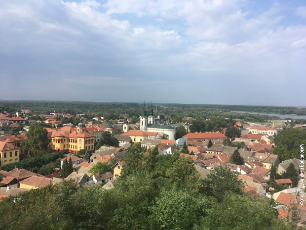 Pogled sa vidikovca u Sremskim Karlovcima